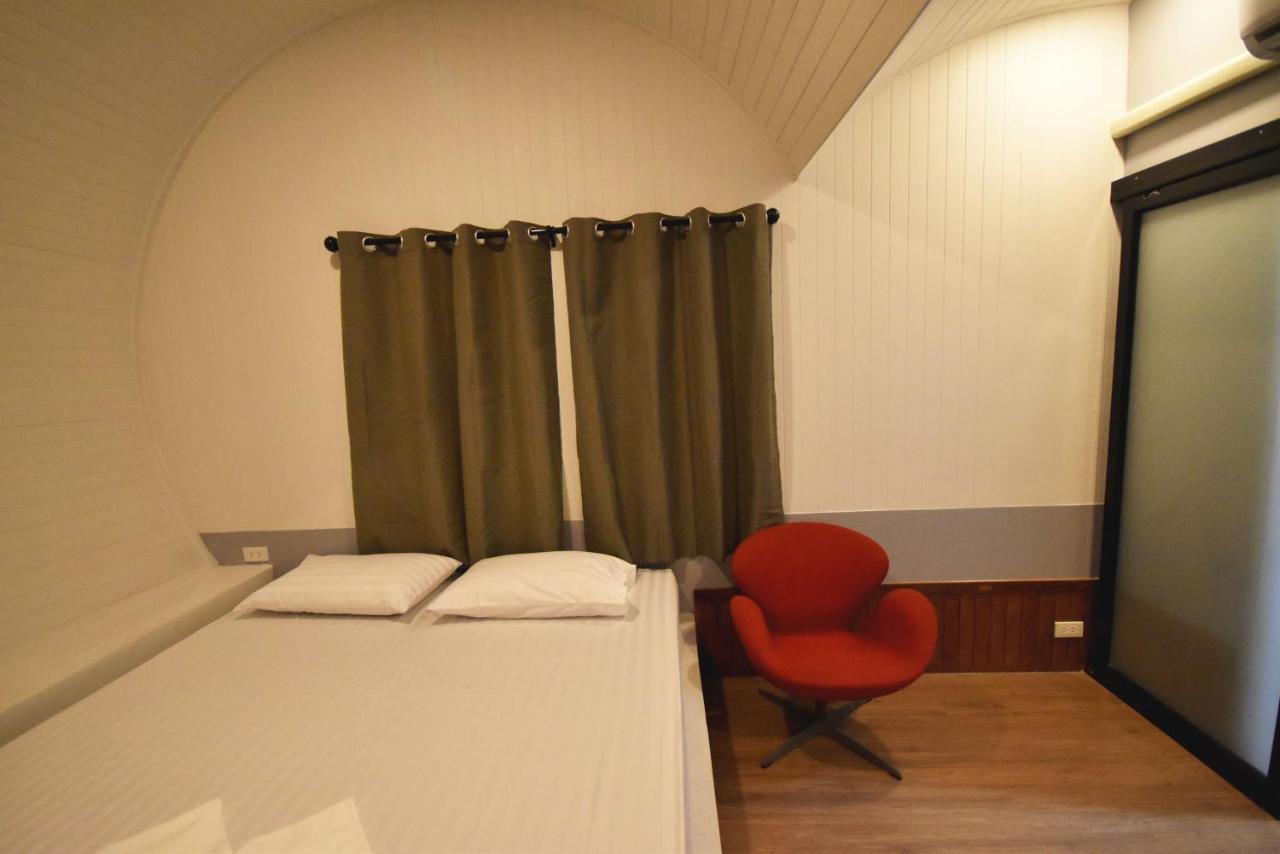 Tiny Hut Resort バンコク都 エクステリア 写真